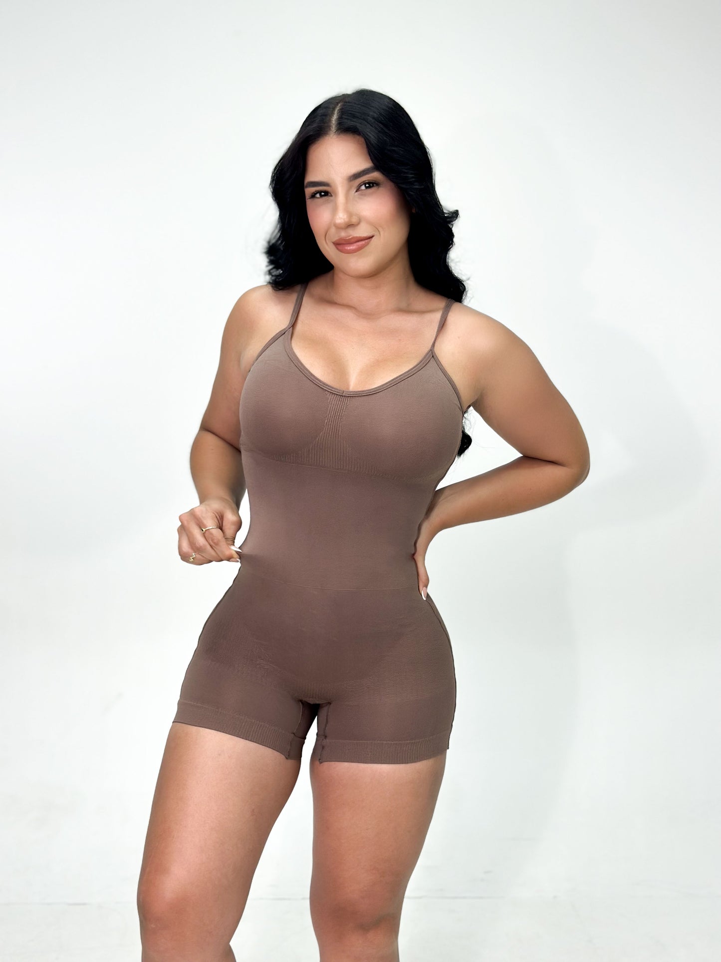 FajaBella® Reduce al instante la celulitis y los rollitos: logra una silueta de reloj de arena con total comodidad desde el primer uso.